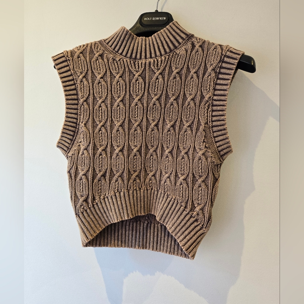 FORE Cropped Cable Sweater Vest Size Medium